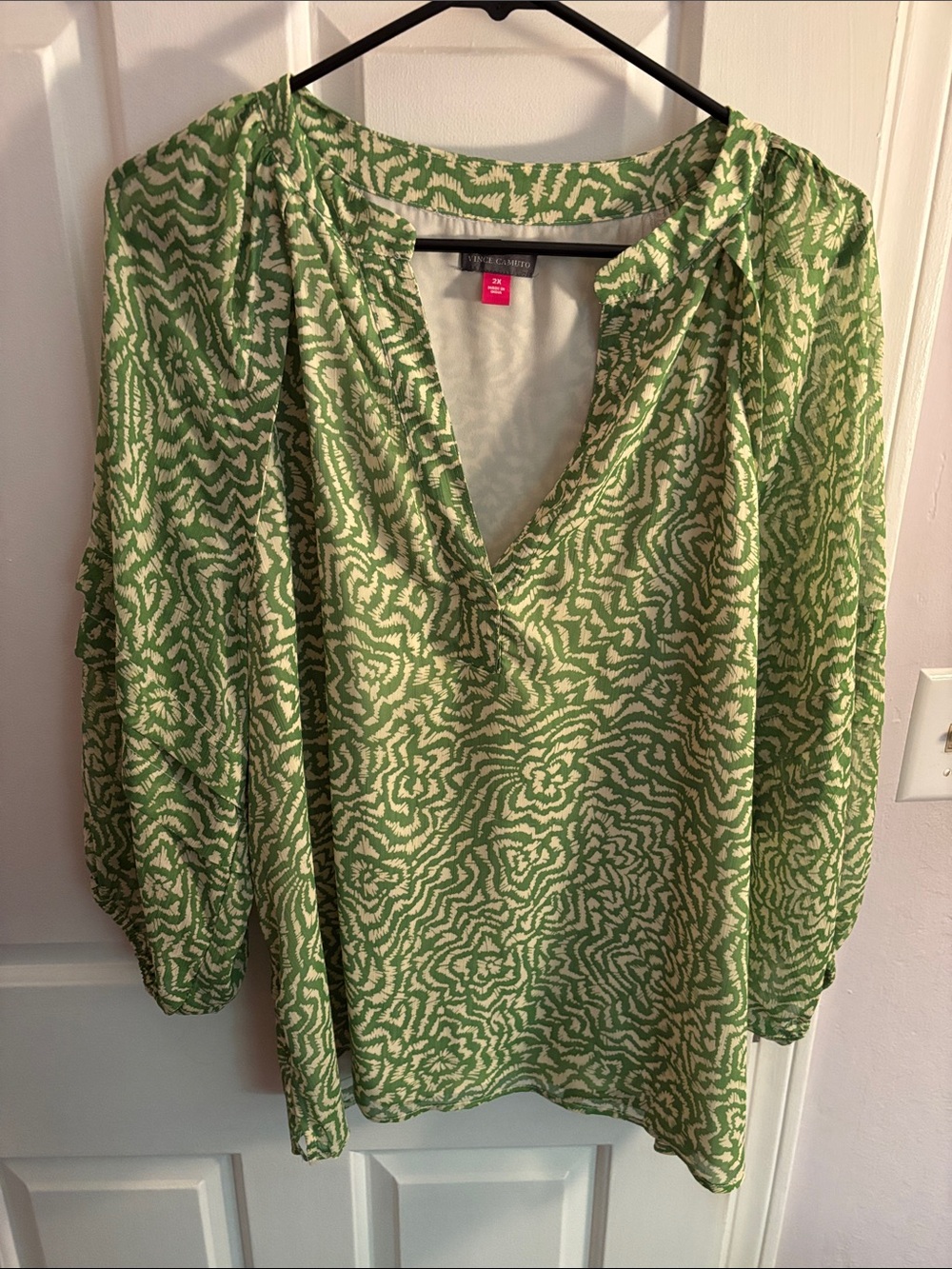Vince Camuto Green and Cream Abstract V-Neck Blouse
